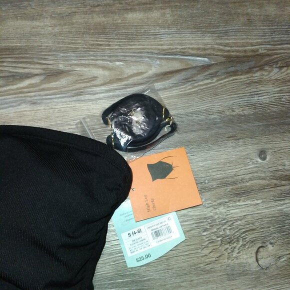 lady swimsuit - Picture 2 of 3